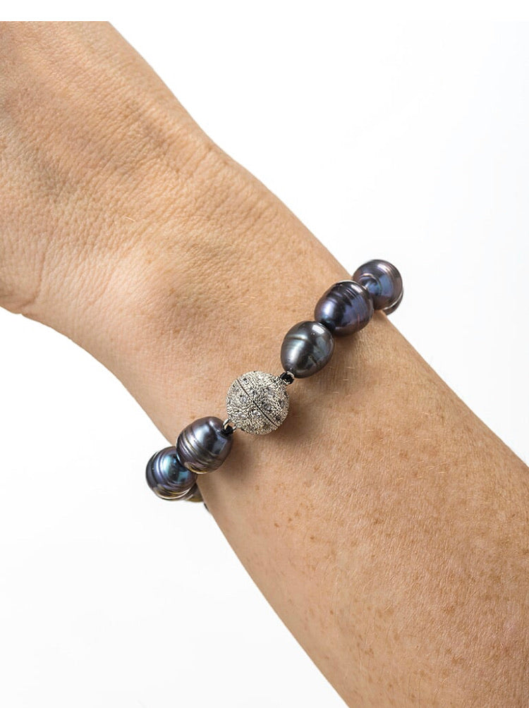 Baroque Freshwater Cultured Pearl Bracelet with Crystal Clasp